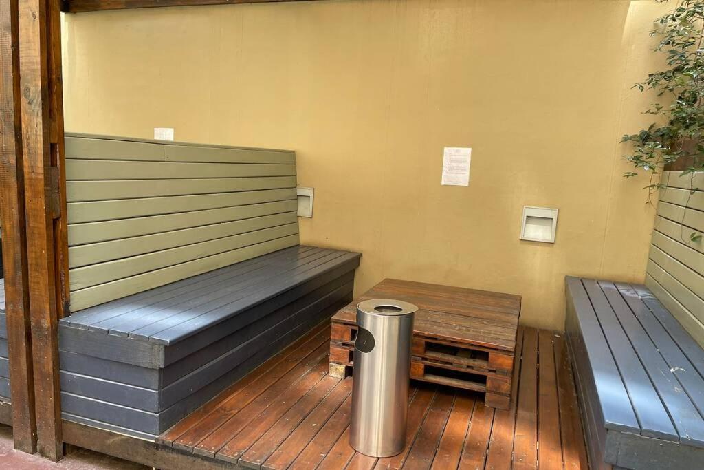 Cool & Easy Flat In The Heart Of Marshalltown Johannesburg Bagian luar foto